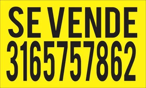 Diseño de aviso se vende en color amarillo con letra negra
