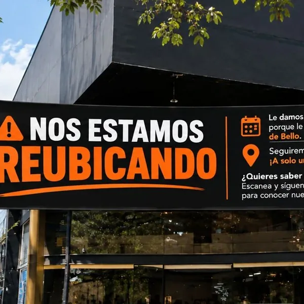 Pasacalles en lona instalado en Medellín